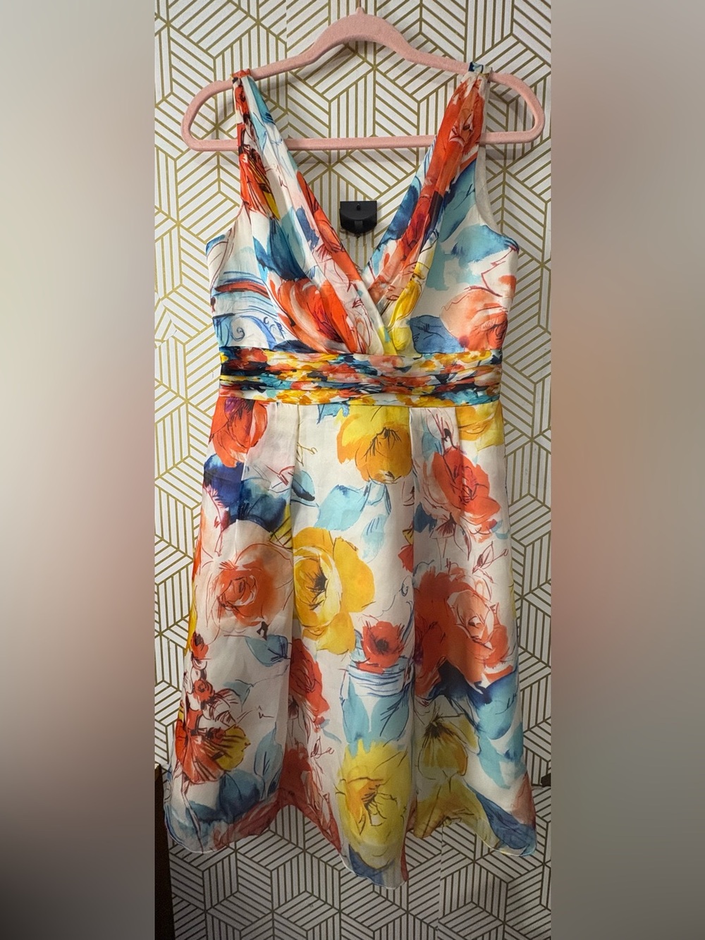 Theia White Floral watercolor V-Neck Dress size 8